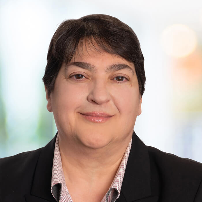 Nadine Chakar headshot 